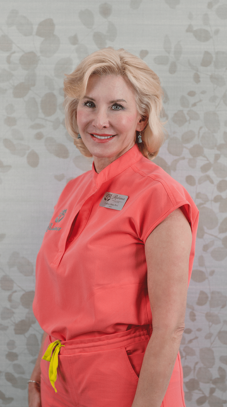 6215ec87b17db1a802a17359 lauren 768x1374